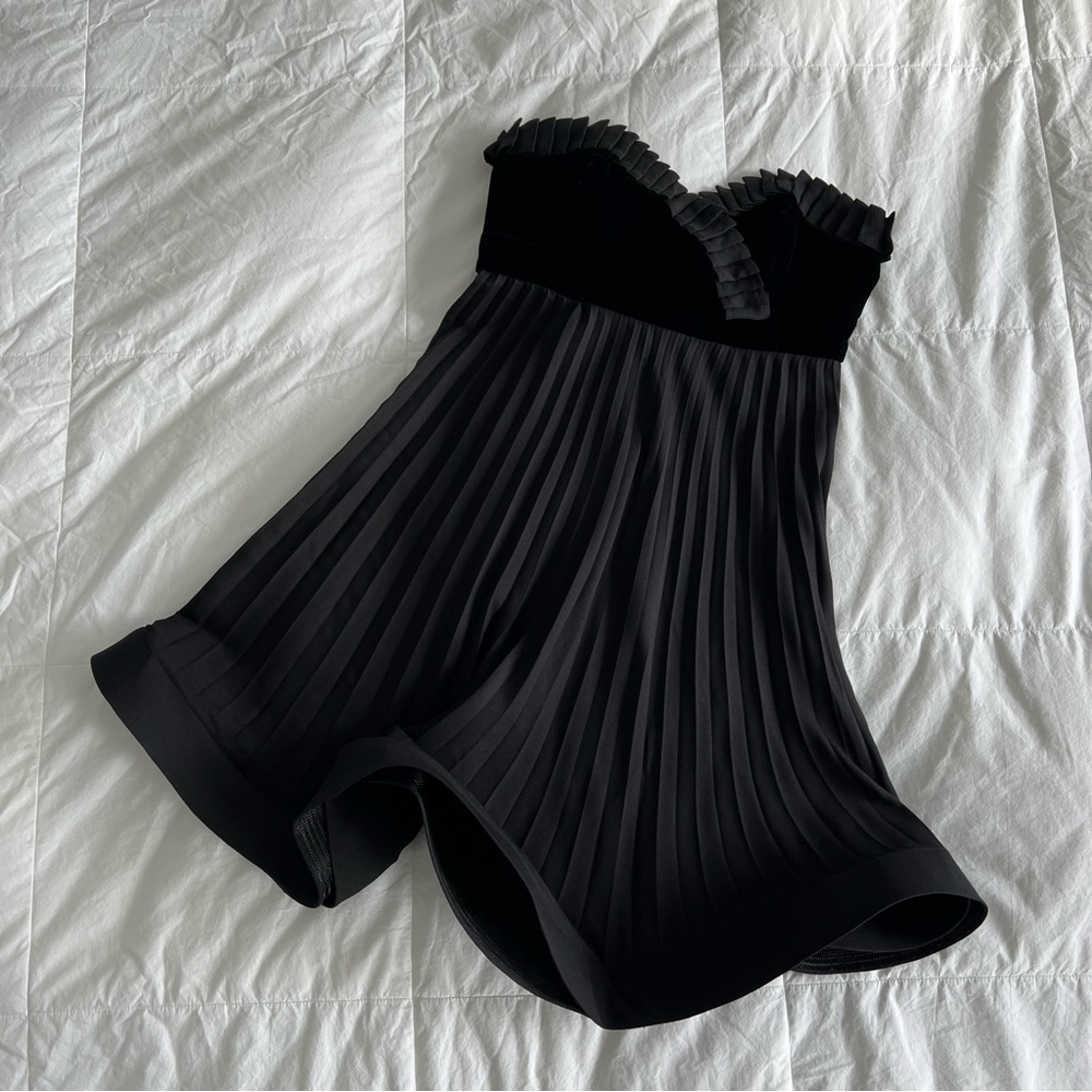 Vintage 2000s Betsey Johnson Strapless Pleated Dress with Wire-Mesh Hemline